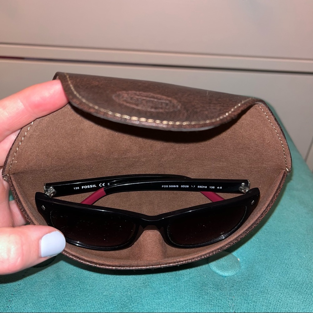 FOSSIL Sunglasses - Picture 7 of 8